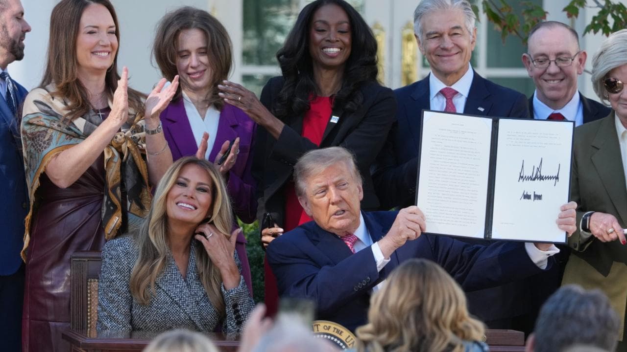 Trump, kadın sağlığı araştırmaları için yeni federal birim kurulmasını öngören kararnameyi imzaladı