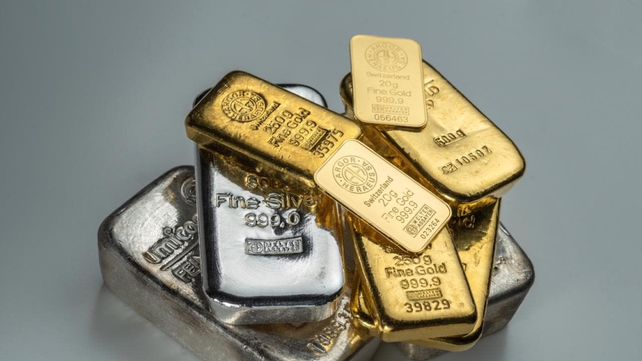 Altın, Fed kararı öncesi Asya işlemlerinde yüzde 0,3 geriledi