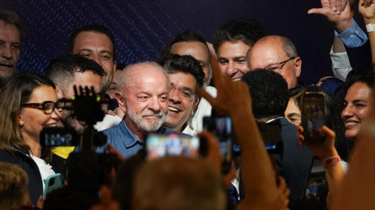 Brezilya'da Lula da Silva yeniden Devlet Başkanı seçildi