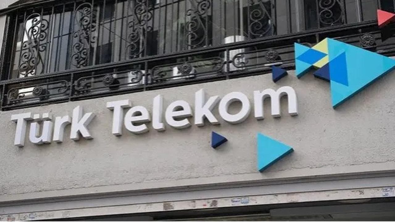 Türk Telekom'a 14 uluslararası bankadan 1 milyar dolarlık kredi
