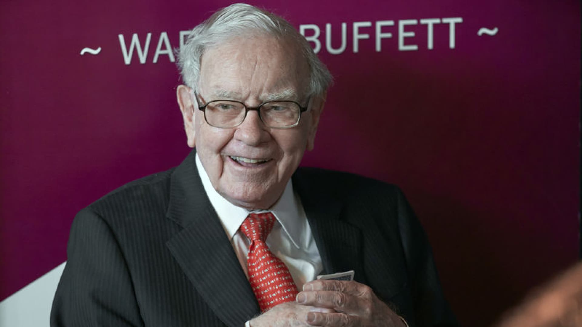 Warren Buffett, Berkshire Hathaway yönetim kurulu başkanlığını bıraktı