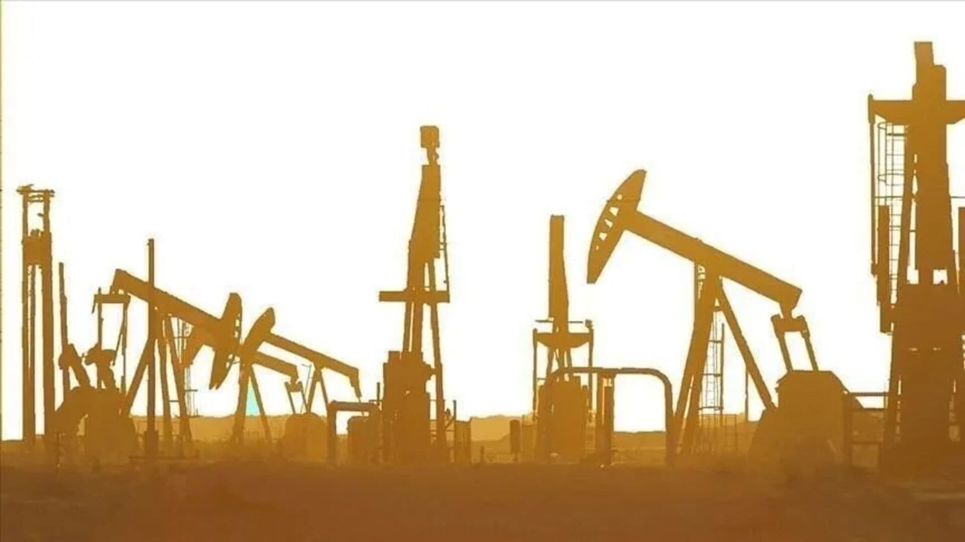 IEA: Küresel rafineri kapasitesi arz sıkışıklığını derinleştiriyor