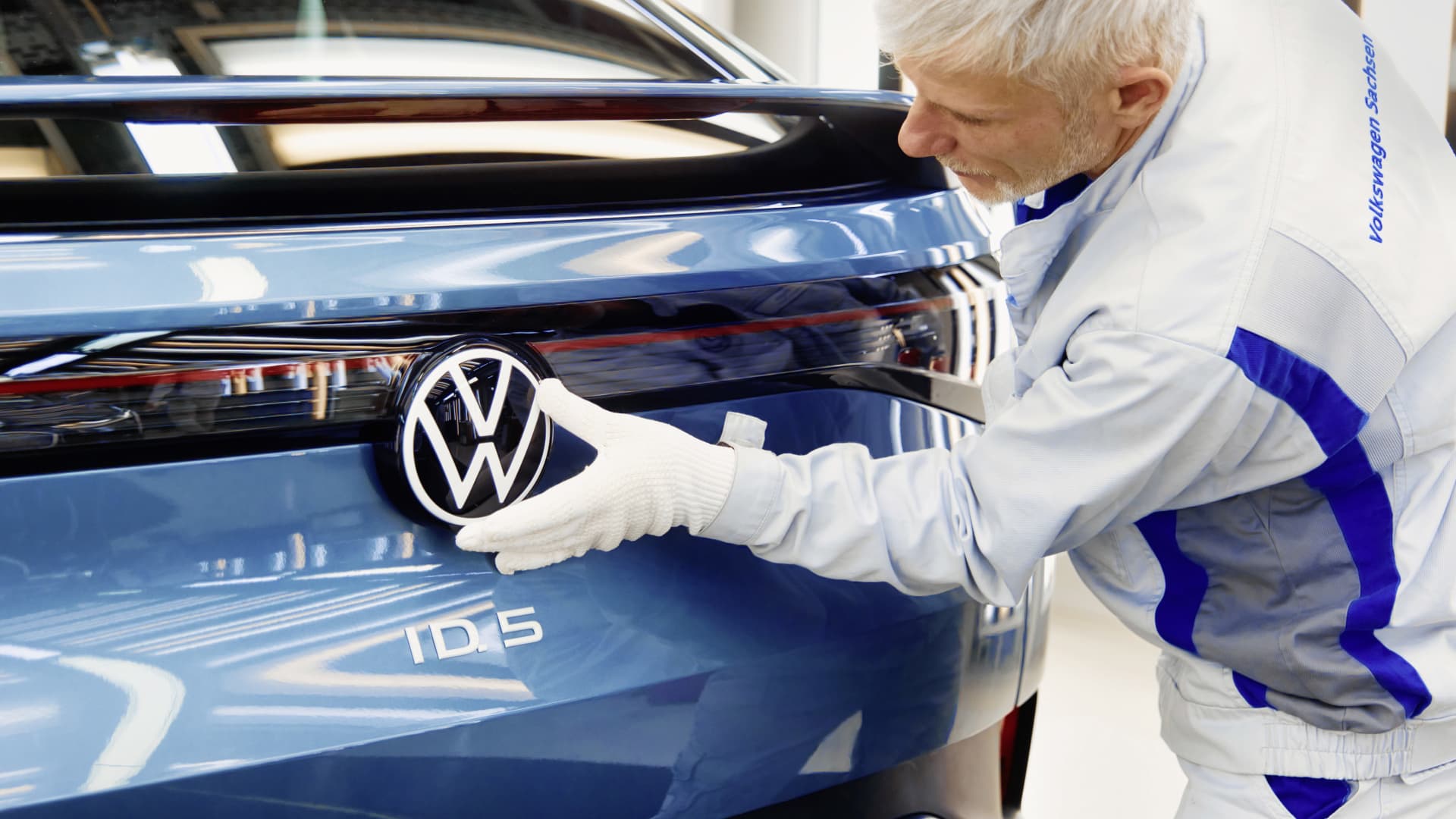 Volkswagen 2026 faaliyet kâr marjı hedefini en fazla yüzde 1'e indirdi