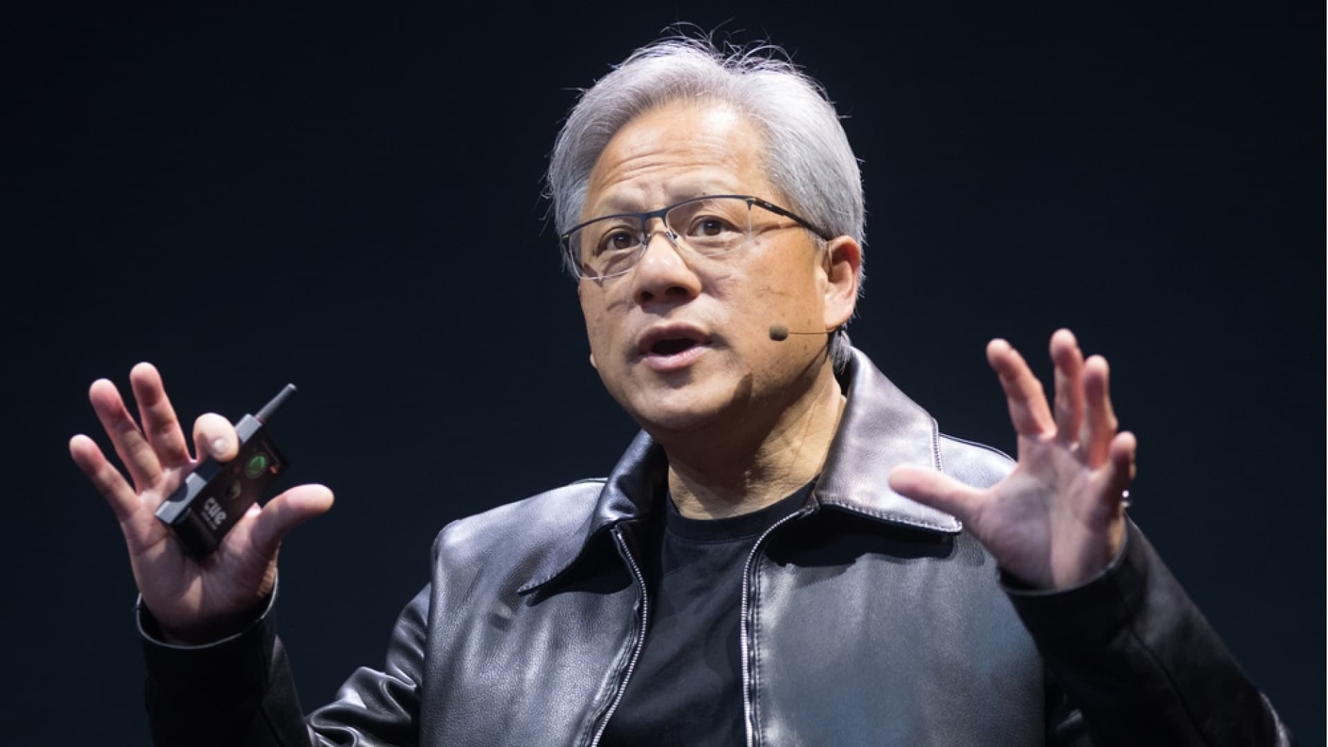 Nvidia CEO’su Huang, yapay zekânın 2030’a kadar dünyayı yok edeceğini reddetti