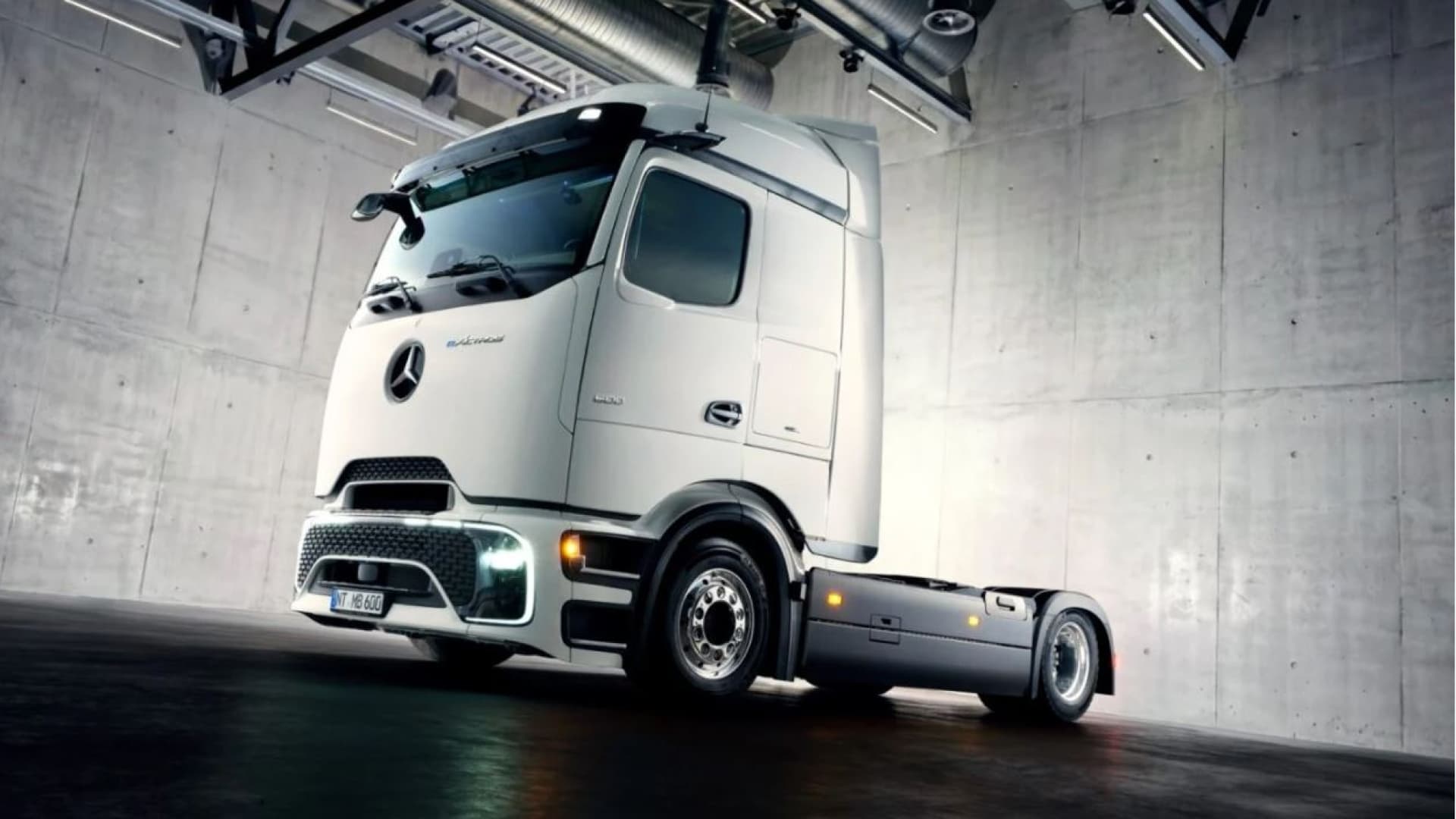 Mercedes-Benz Türk’ten elektrikli kamyon sinyali