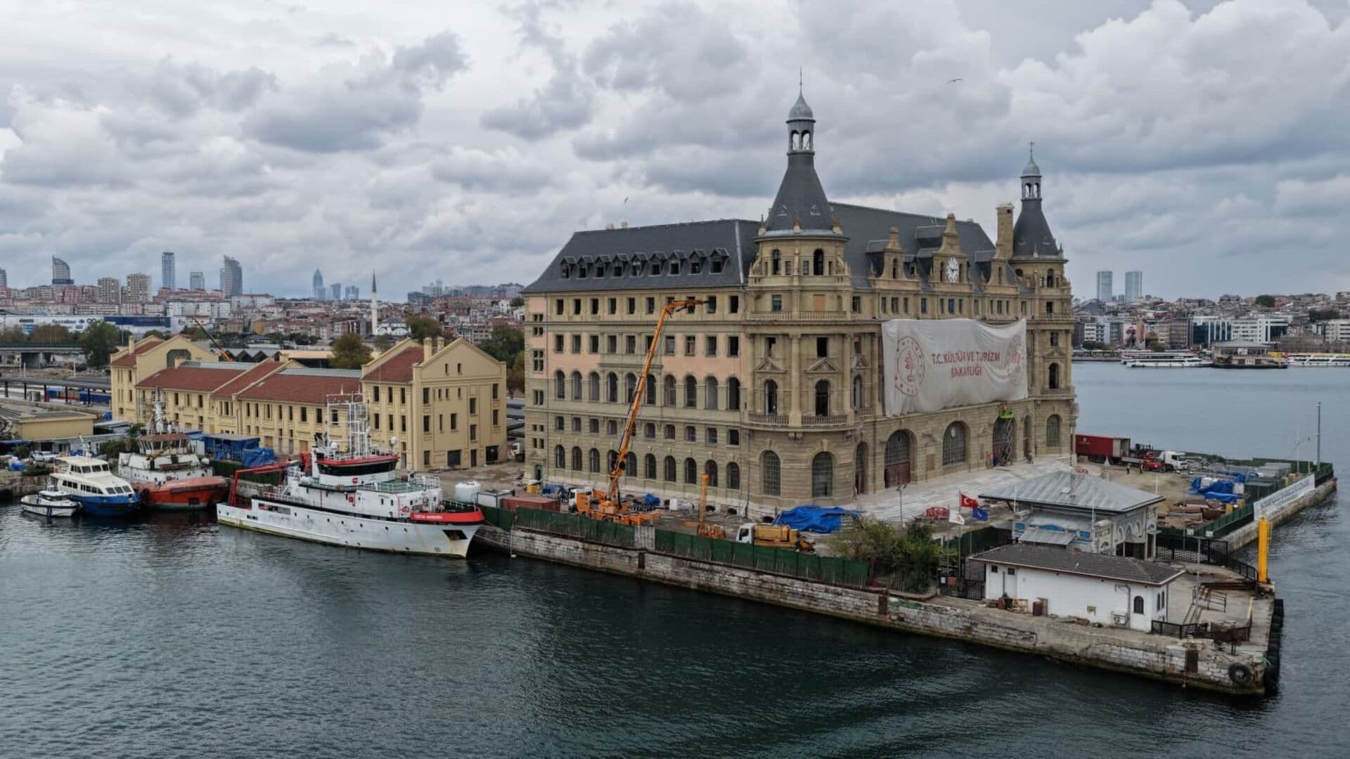 Haydarpaşa Garı’nın ilk restorasyon etabı 2027 içinde tamamlanacak