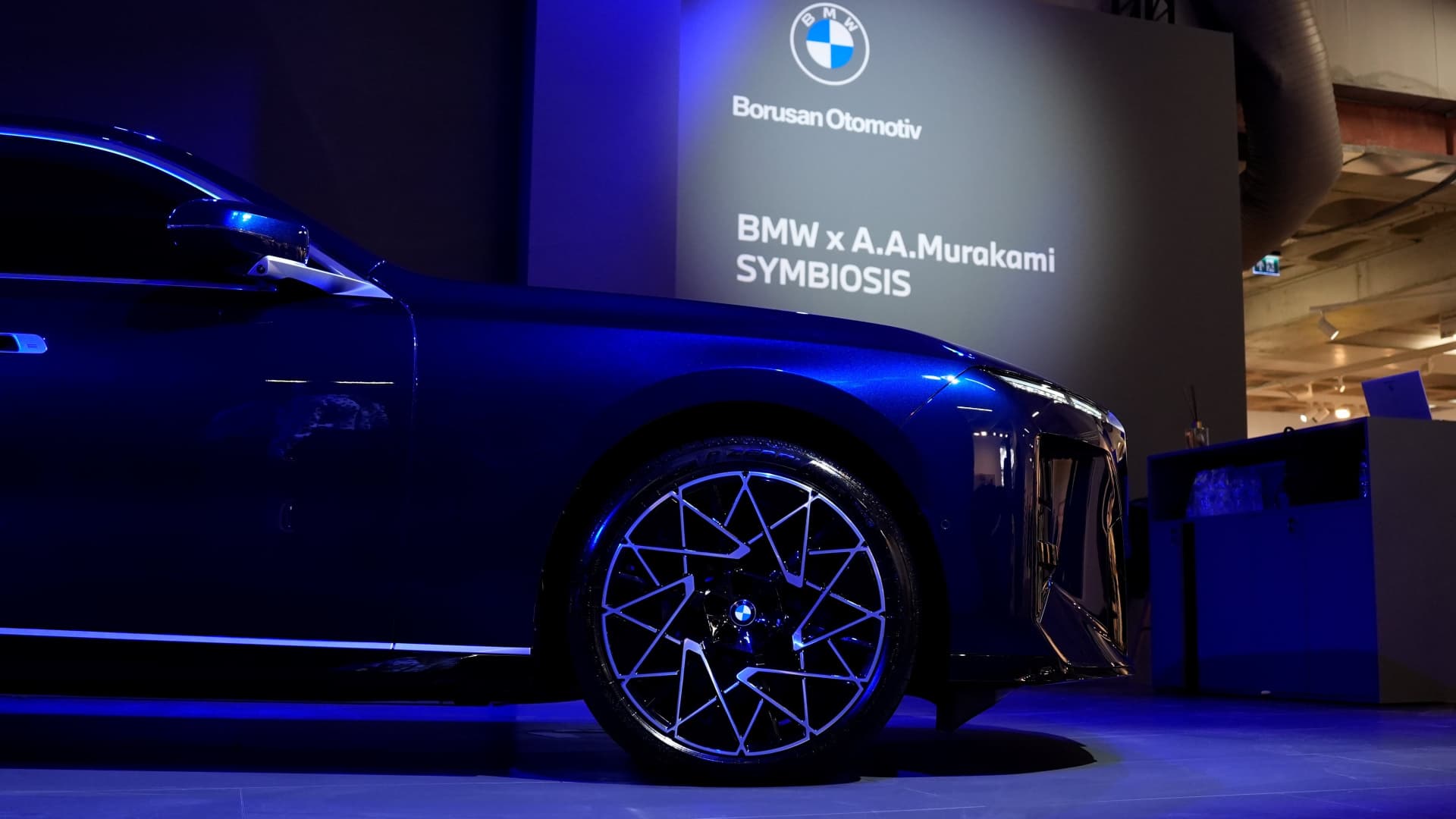 Yeni BMW 7 Serisi, A.A.Murakami’nin “SYMBIOSIS” enstalasyonuyla Contemporary Istanbul’da sergilendi