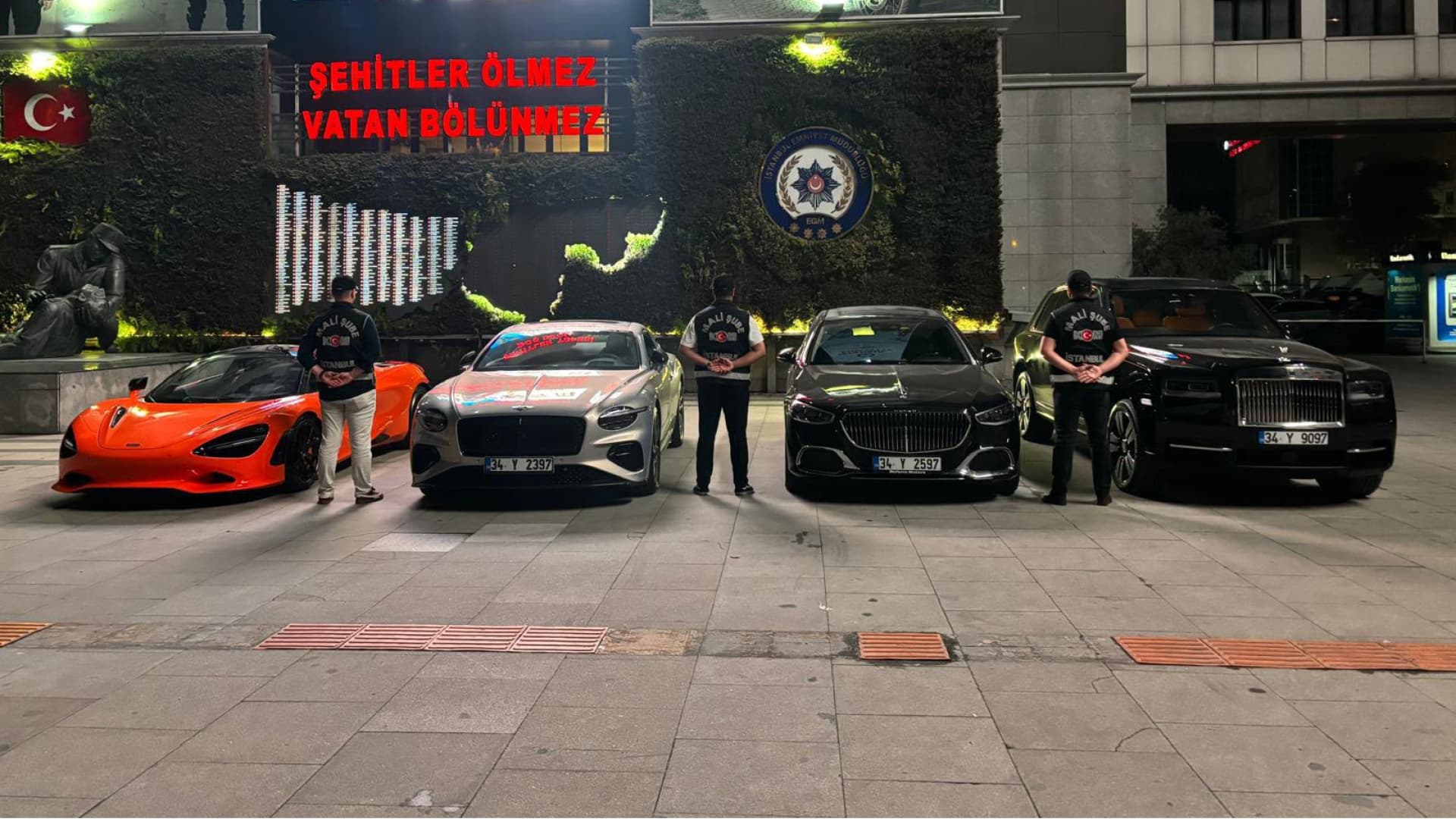 Pusula Portföy Başkanı Muhammed Yarız’a ait 5 lüks araca el konuldu
