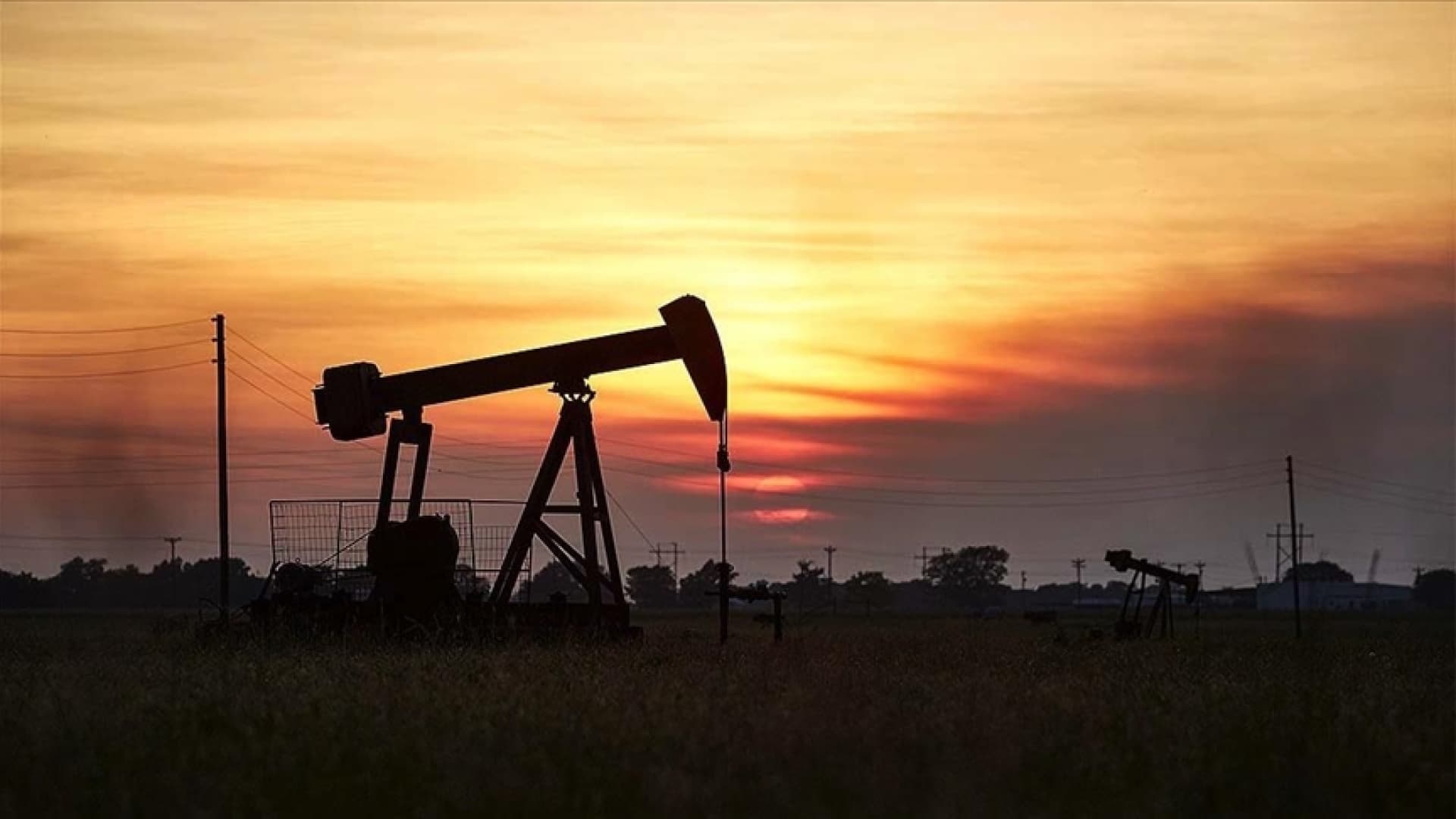 Brent petrolün varil fiyatı yüzde 1,6 artışla 99,39 dolara yükseldi