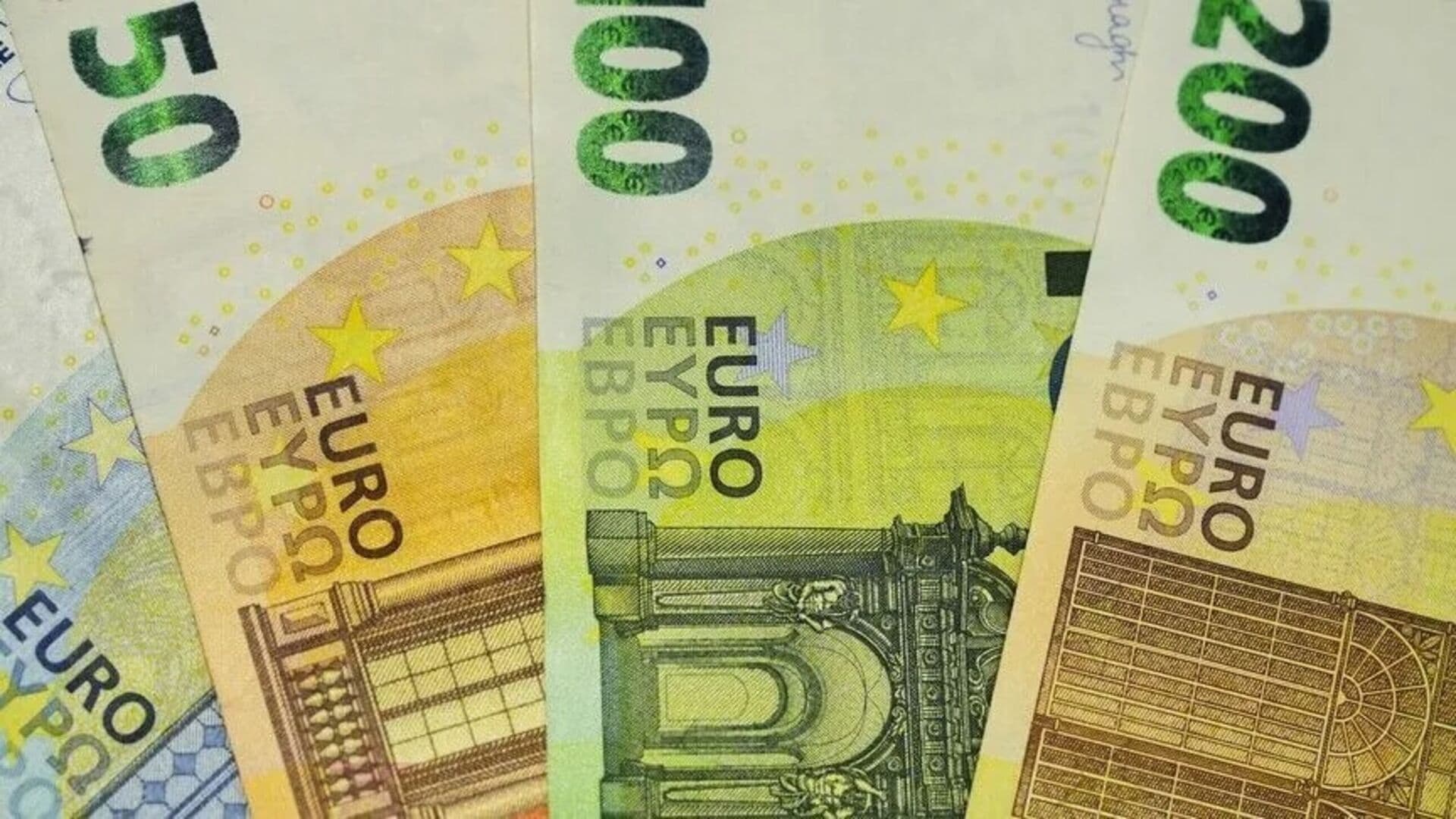 Euro, dolar karşısında 24 Haziran’dan bu yana en düşük seviyeyi gördü