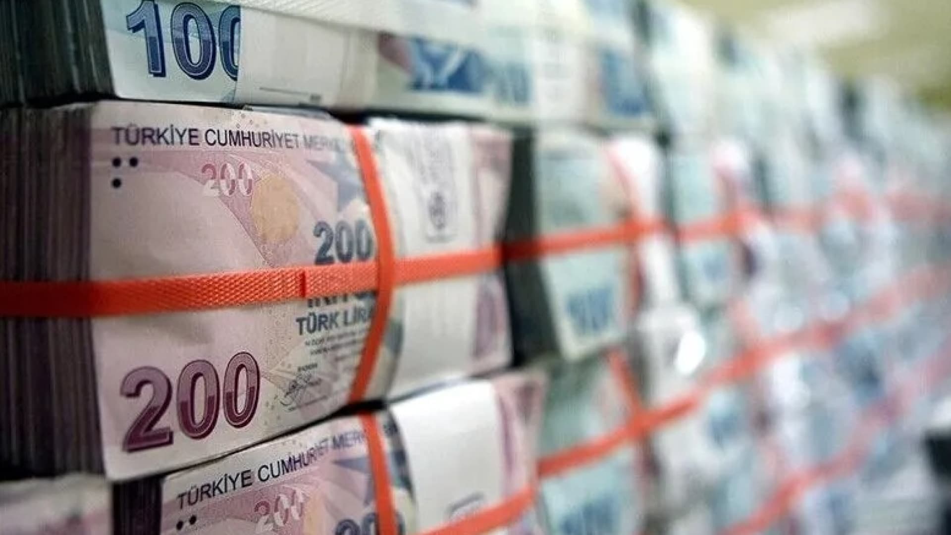 Bankacılık sektörünün kredi hacmi 25 Eylül itibarıyla 28,4 trilyon liraya çıktı