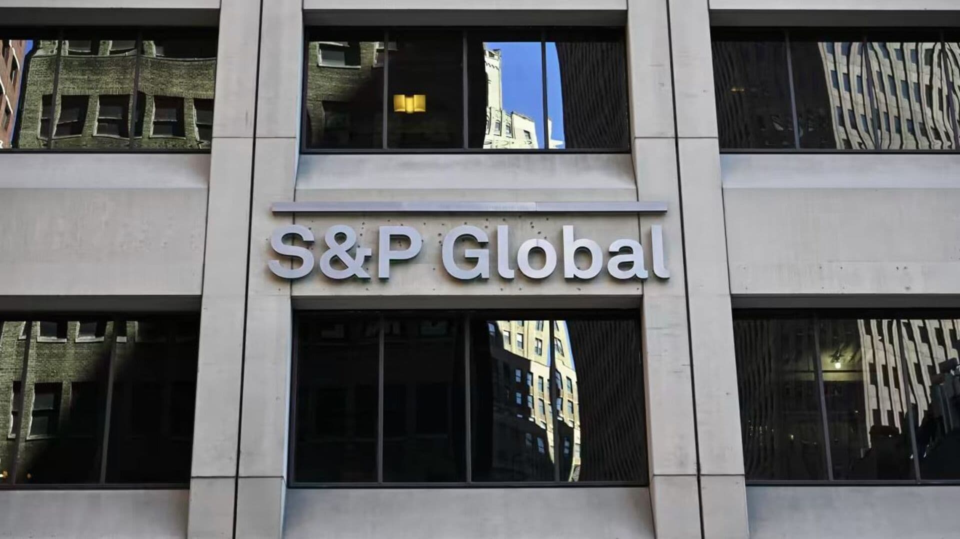 S&P: Fon soruşturması izole kalırsa kredi notunda aşağı yönlü baskı beklenmiyor