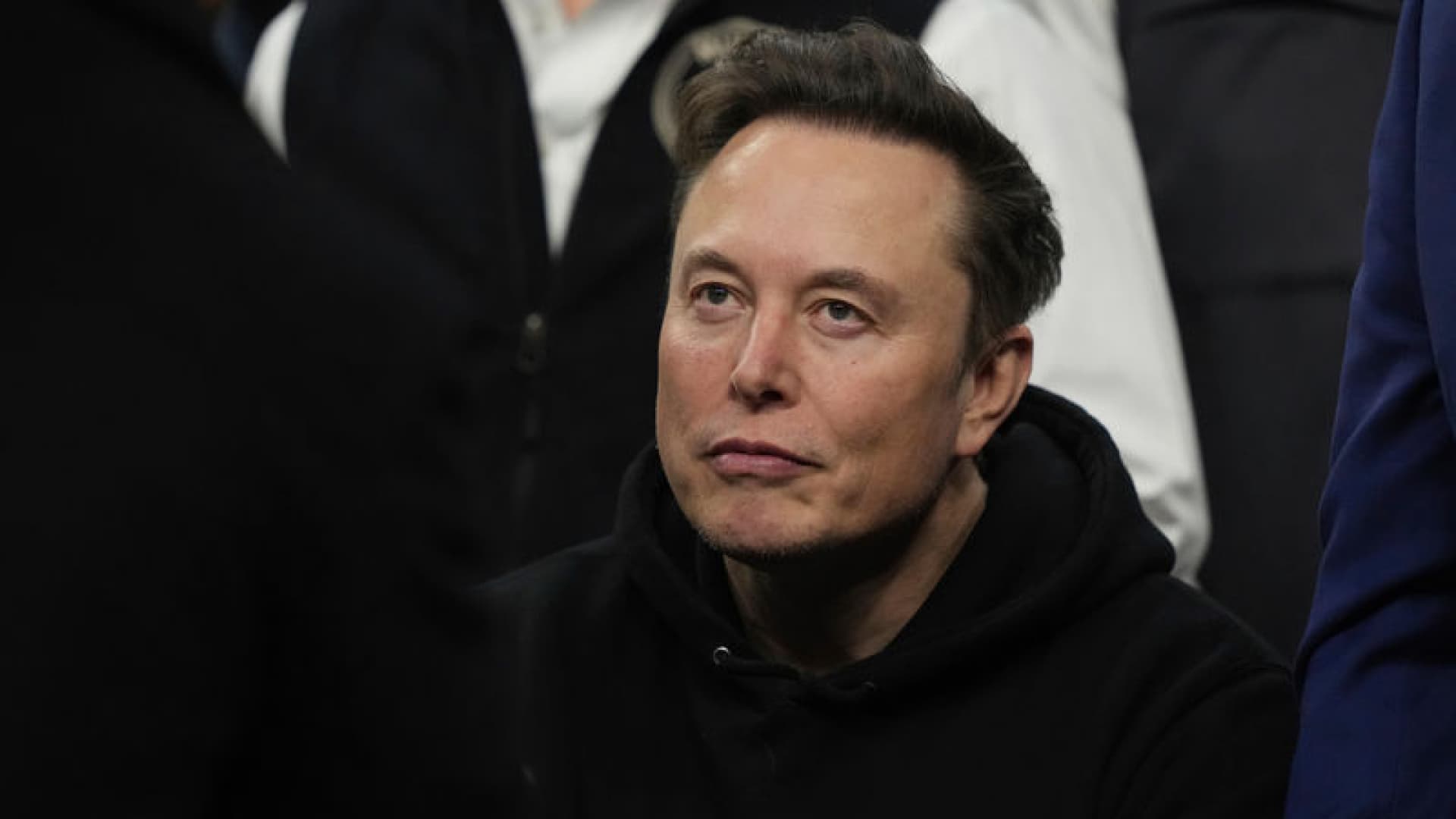 Elon Musk, SpaceX hisselerindeki yükselişle yeniden trilyoner oldu
