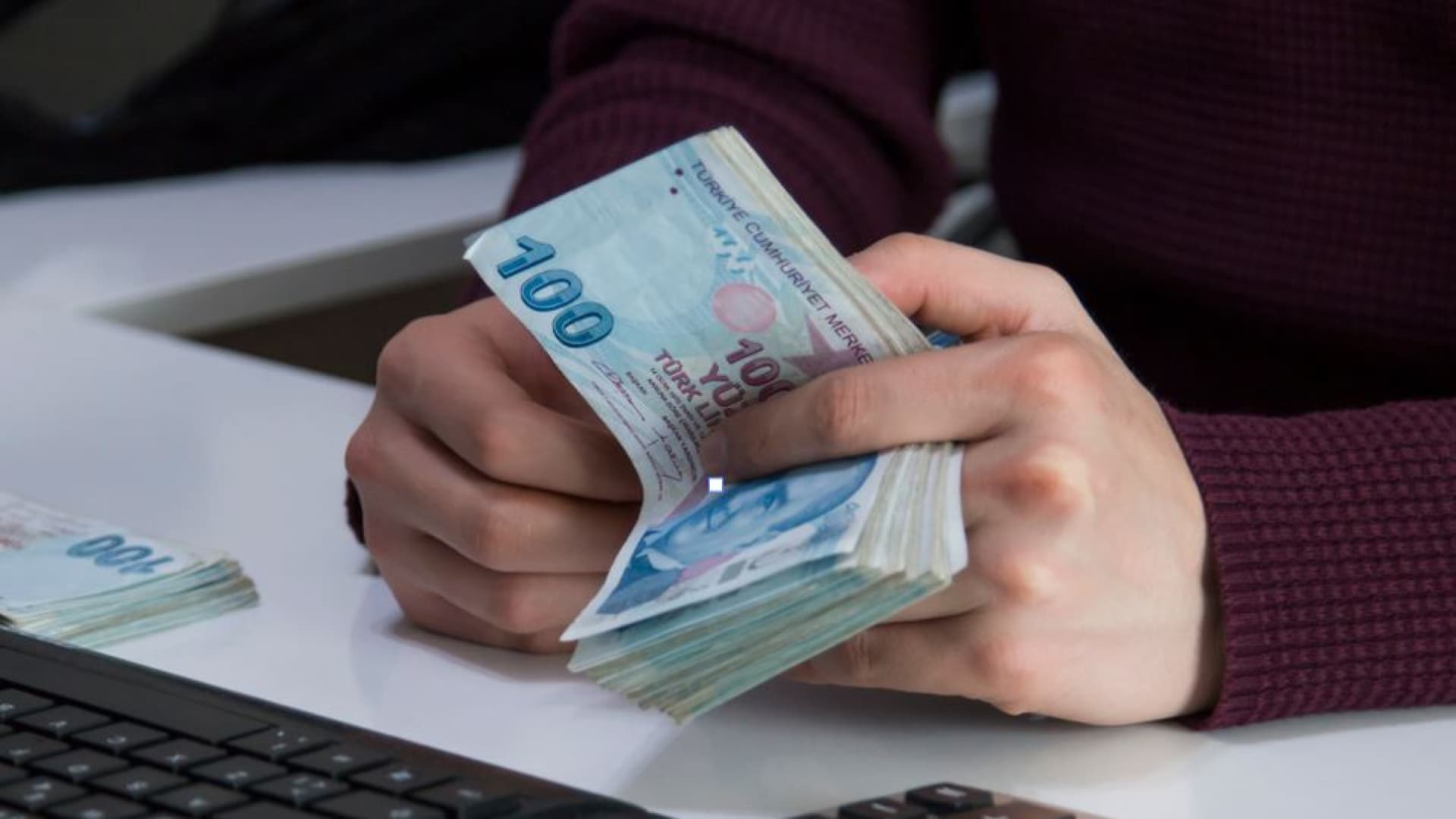Ücret artışları alım gücünü koruyamazken işgücü maliyeti rekabeti zayıflattı