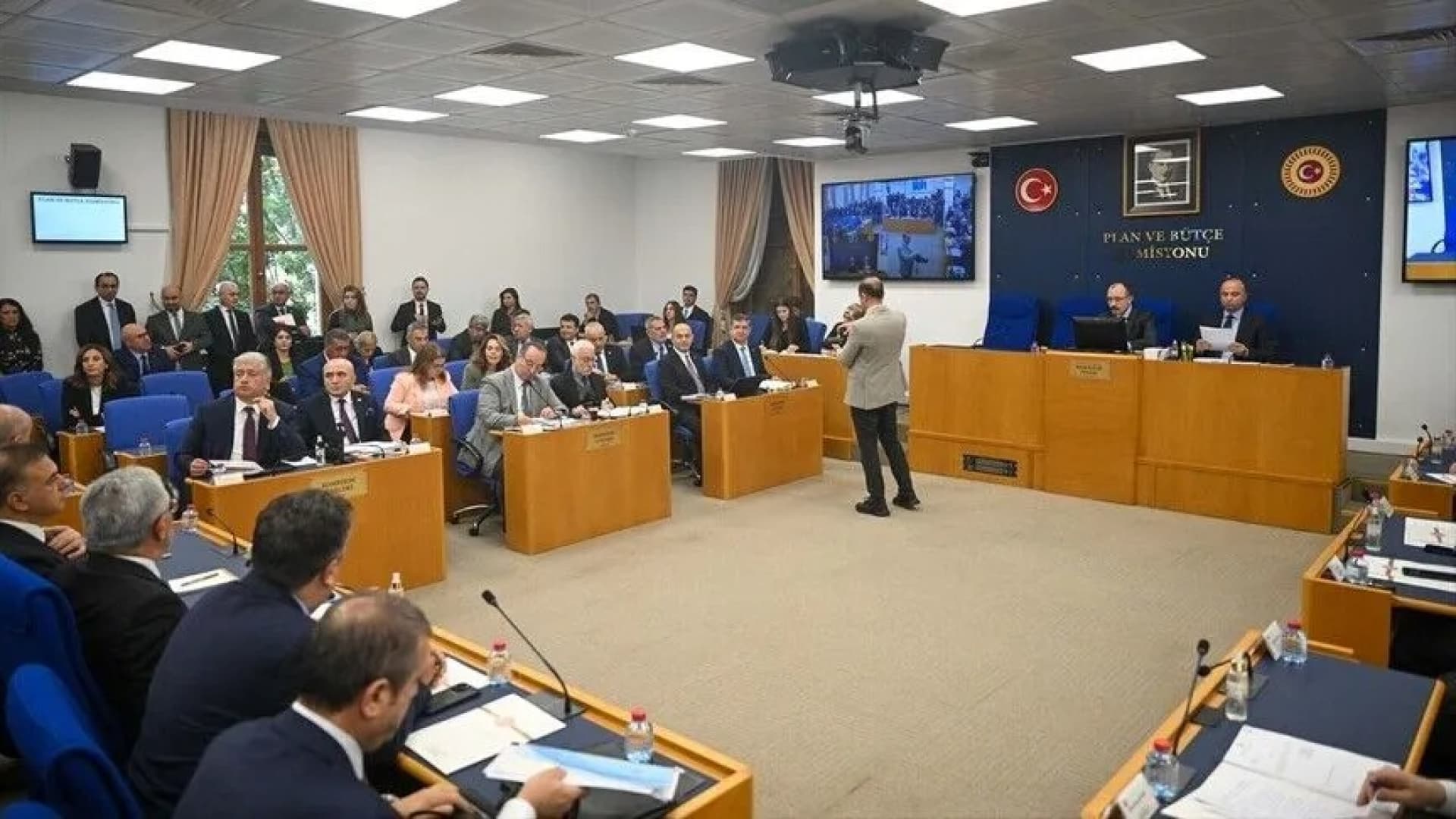 Yatırım fonlarının tasfiyesine ilişkin kanun teklifi komisyonda görüşülüyor