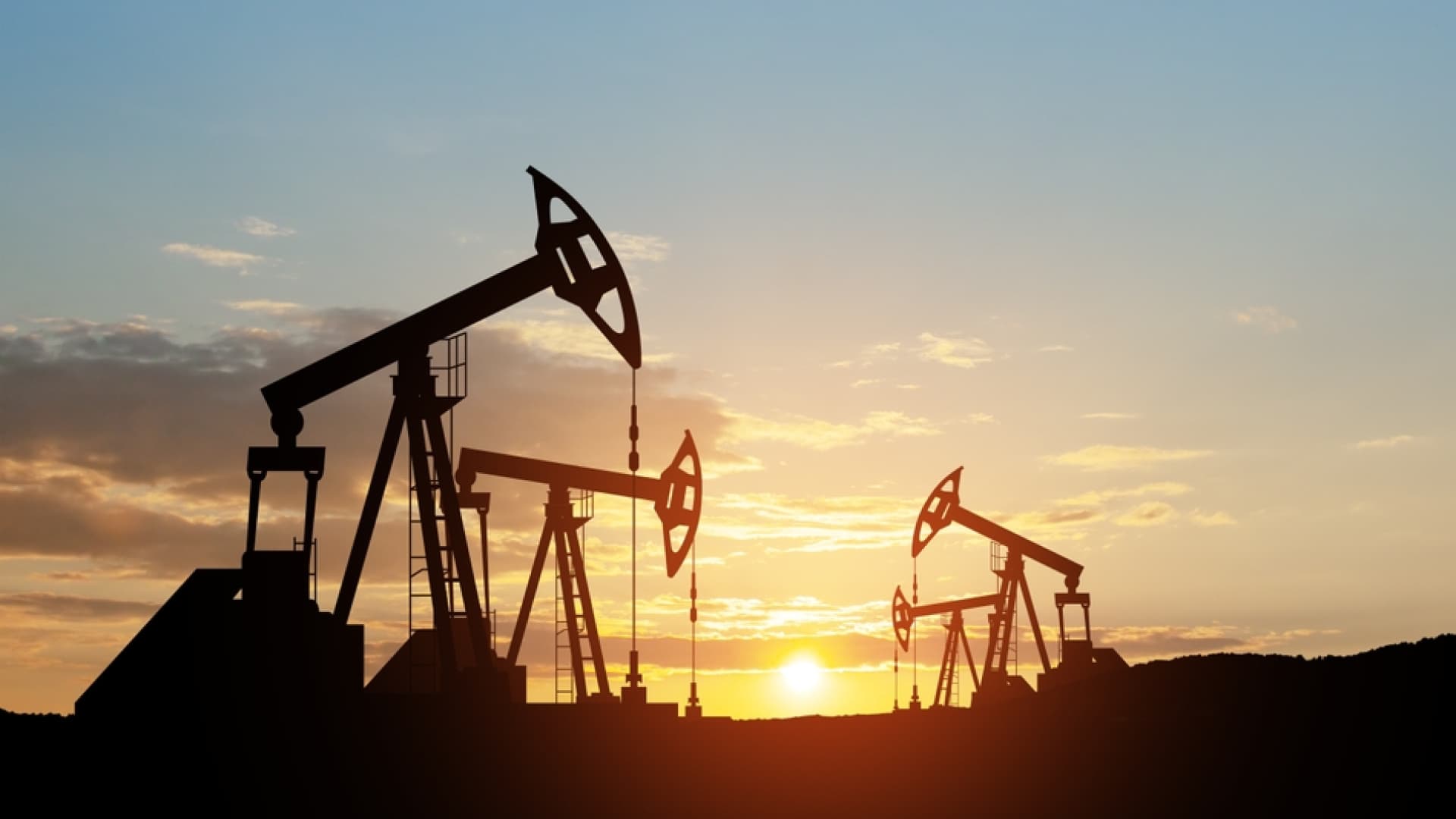 Brent petrol, Rus arzı beklentisi ve OPEC tahminiyle yüzde 2,2 geriledi