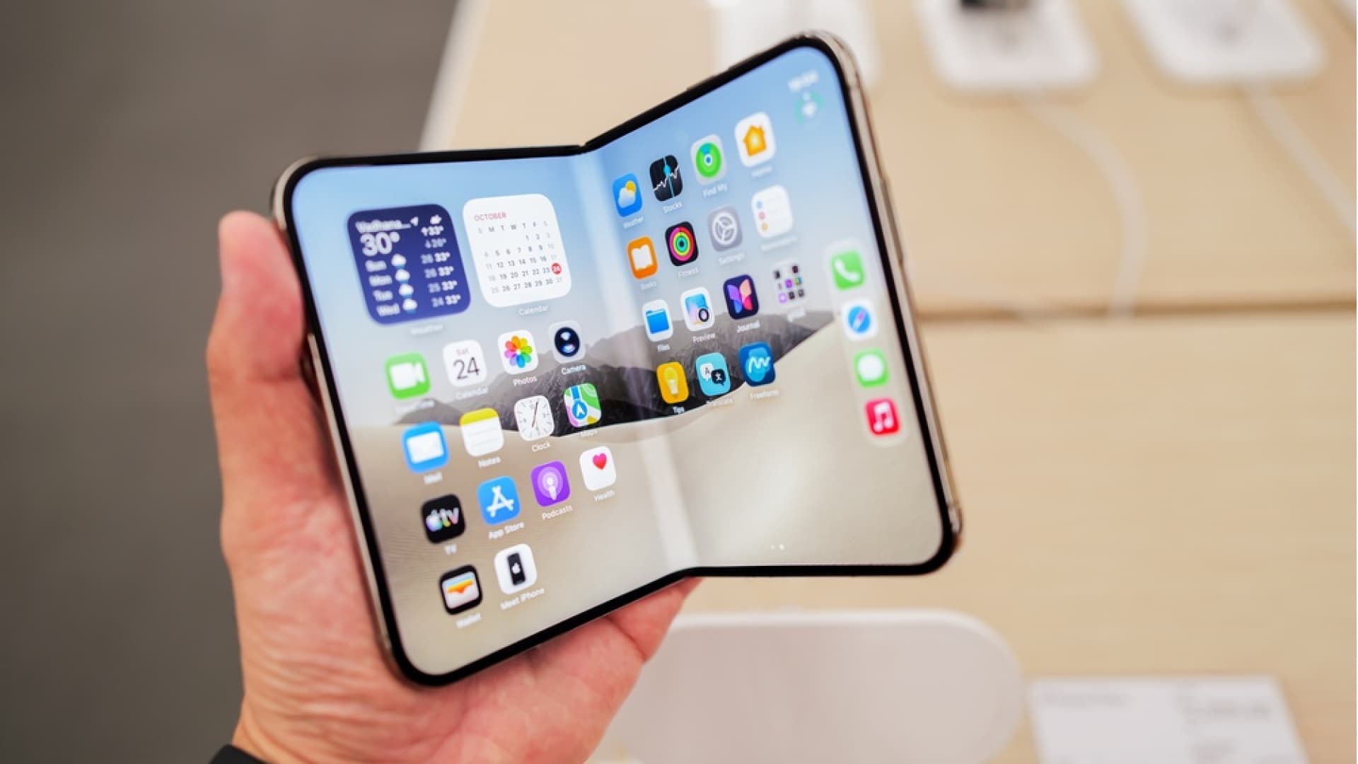 Katlandıkça iz belirginleşiyor mu? iPhone Duo gündemde