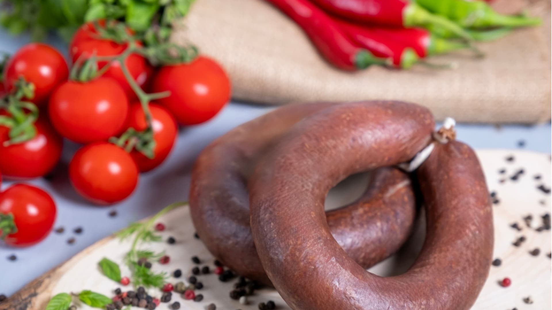 Bakanlık marka adı vererek ifşa etti: Dana sucuk diye satılan üründe domuz eti çıktı