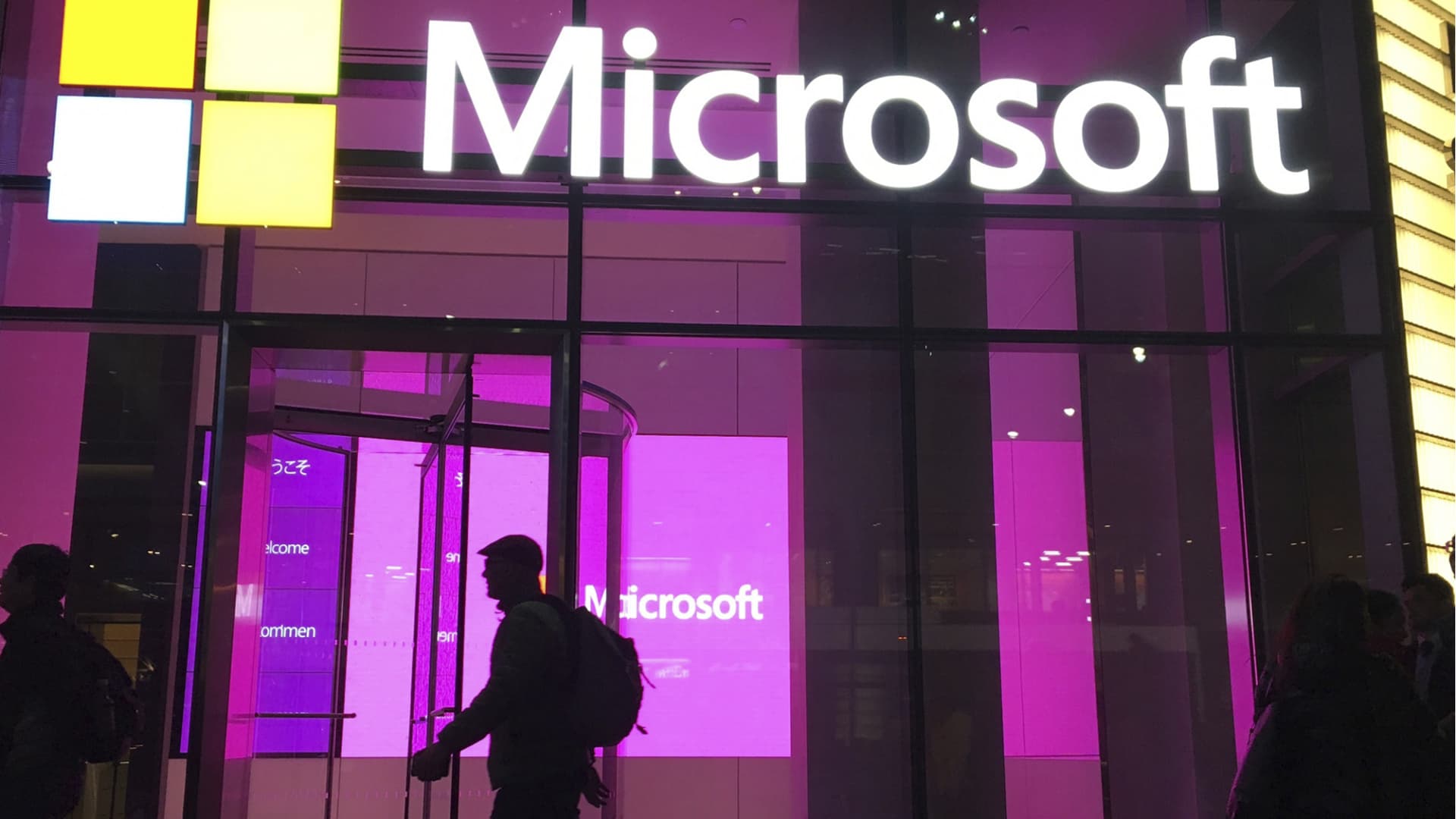 Microsoft'tan 3 ayda 36,6 milyar dolar net kâr