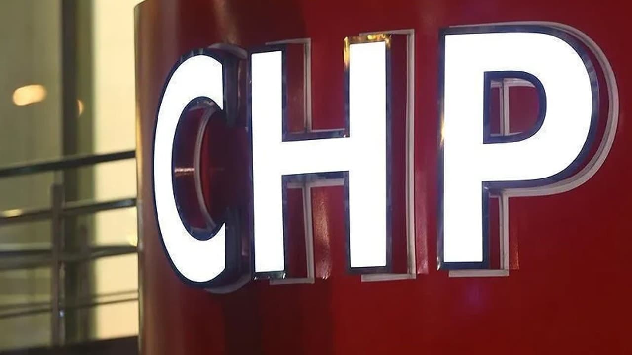 CHP'de 48 isim ihraç edildi! Aylin Nazlıaka, İlhan Cihaner ve Selin Sayek Böke de listede