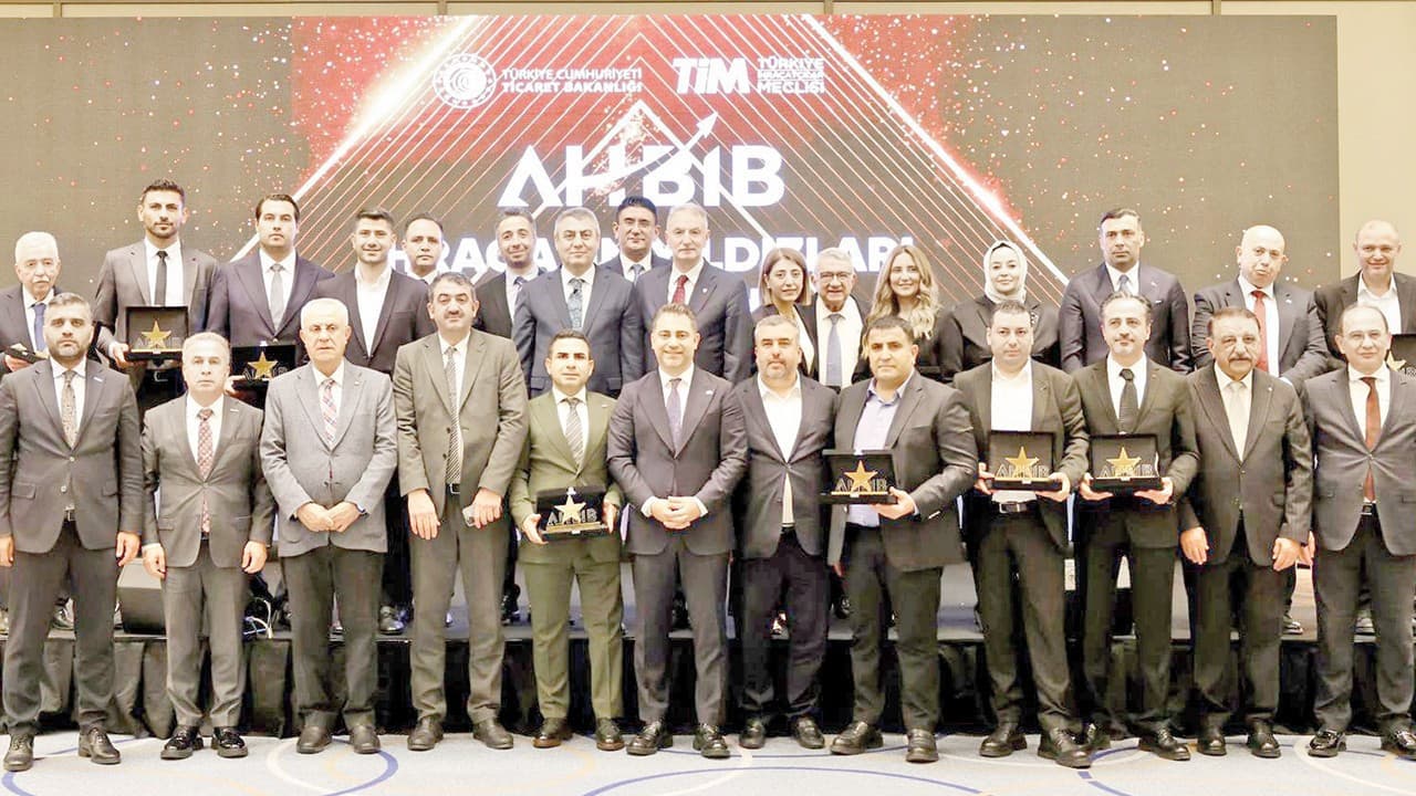AHBİB Başkanı Memiş: İhracatçı maliyet baskısına rağmen üretimden vazgeçmiyor