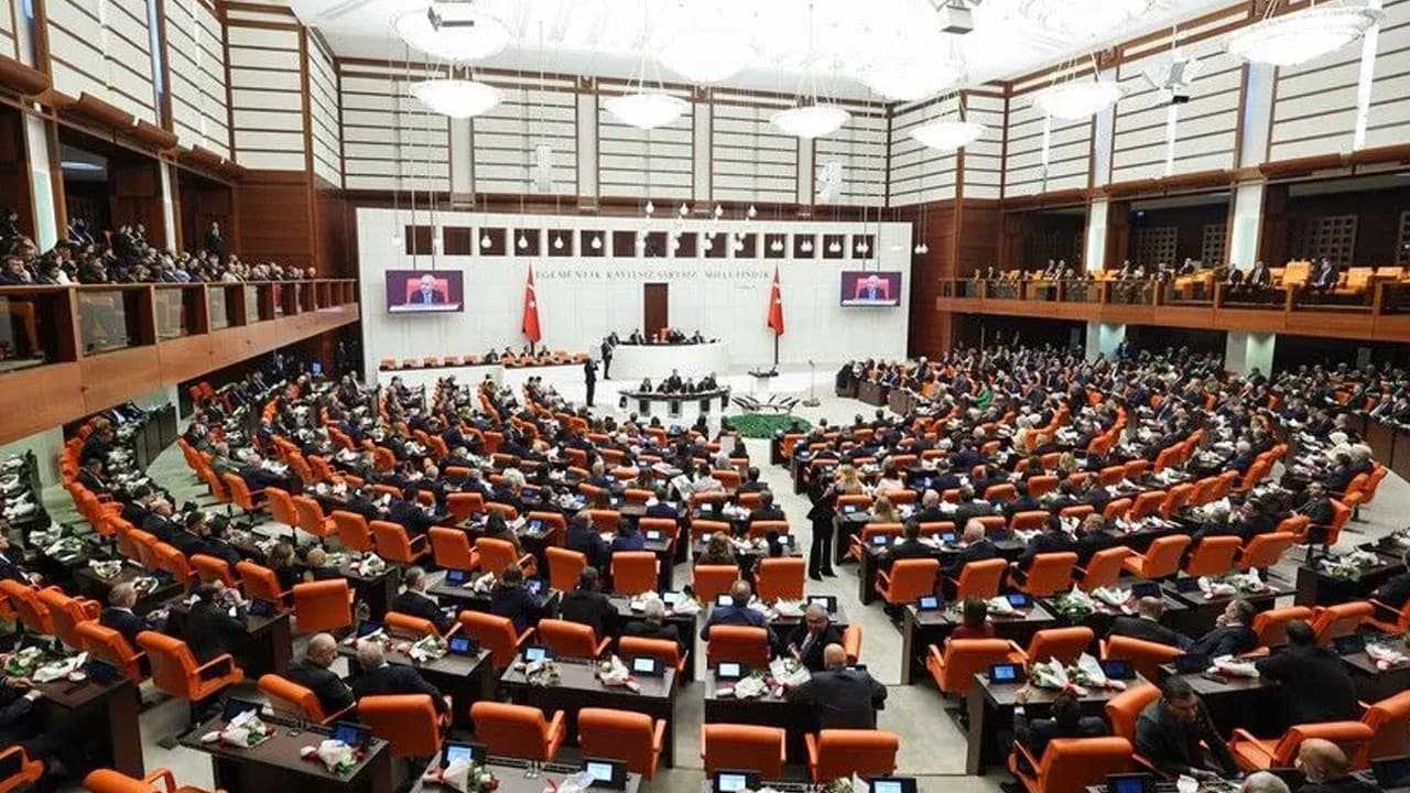 Fon Teklifi TBMM'de kabul edildi: Usulsüzlük yapanlara ödeme yok