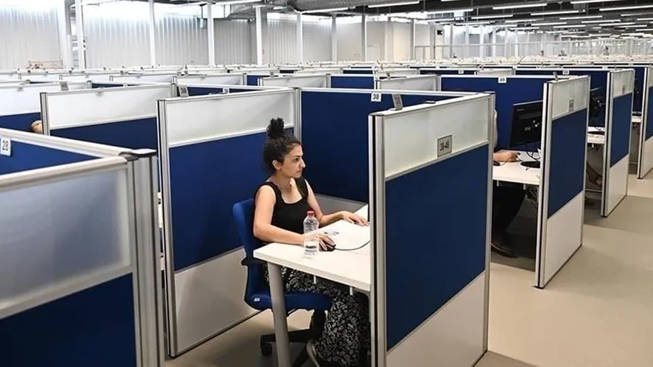 Elektronik İngilizce Yeterlik Sınavı başvuruları başladı