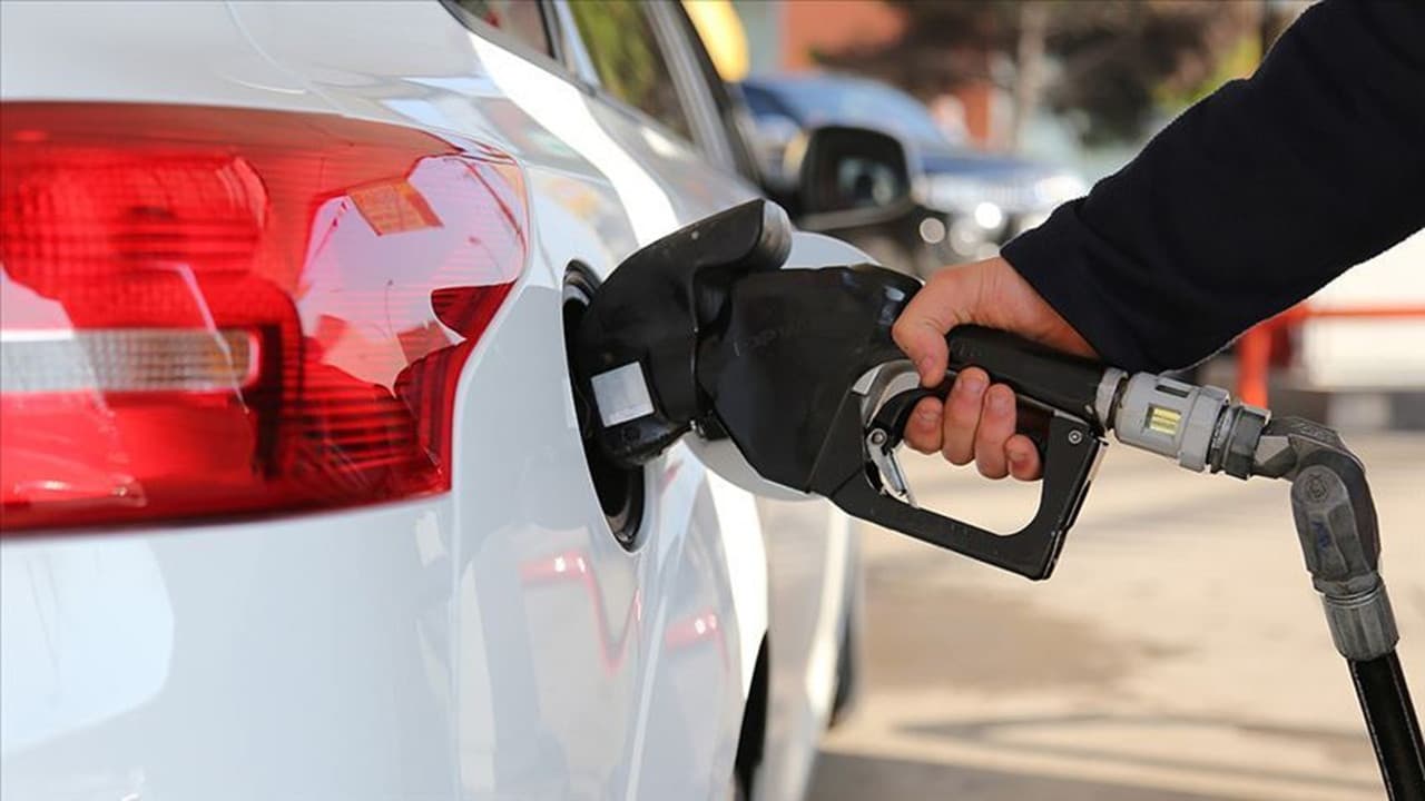 Akaryakıt fiyatlarında son durum! Benzin, motorin ve LPG'ye zam, indirim var mı? (19 Ekim 2026)