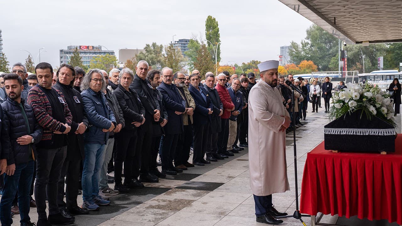 Sanatçı Alpay Nazikioğlu Ankara’da son yolculuğuna uğurlandı