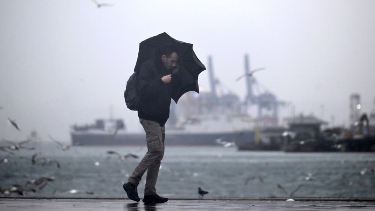 Meteoroloji uyardı: İstanbul ve birçok bölgede kuvvetli sağanak bekleniyor