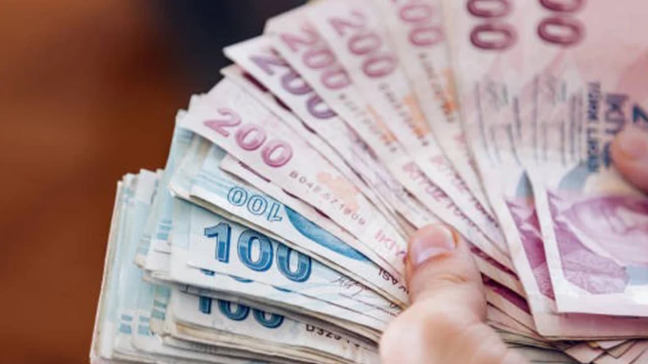 Ekonomistler 2027 asgari ücret artışını yüzde 25-30 aralığında bekliyor