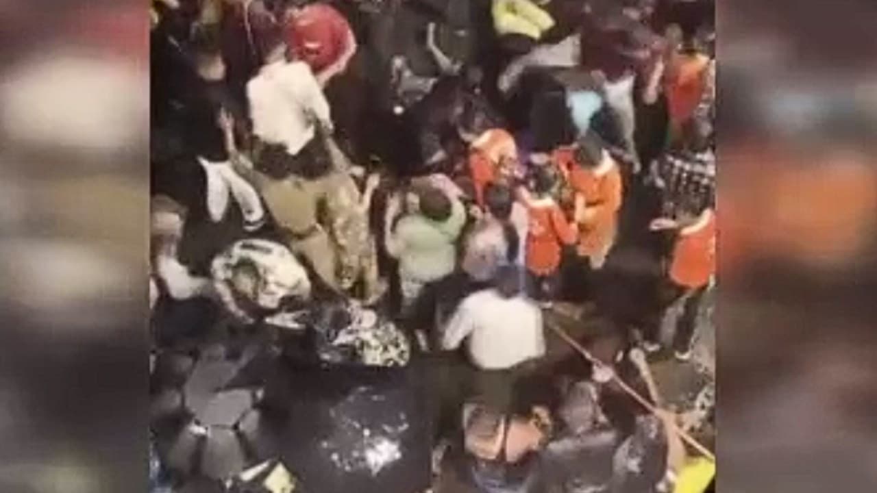 Batı Bengal’de Durga Puja festivalinde izdiham: 17 kişi öldü
