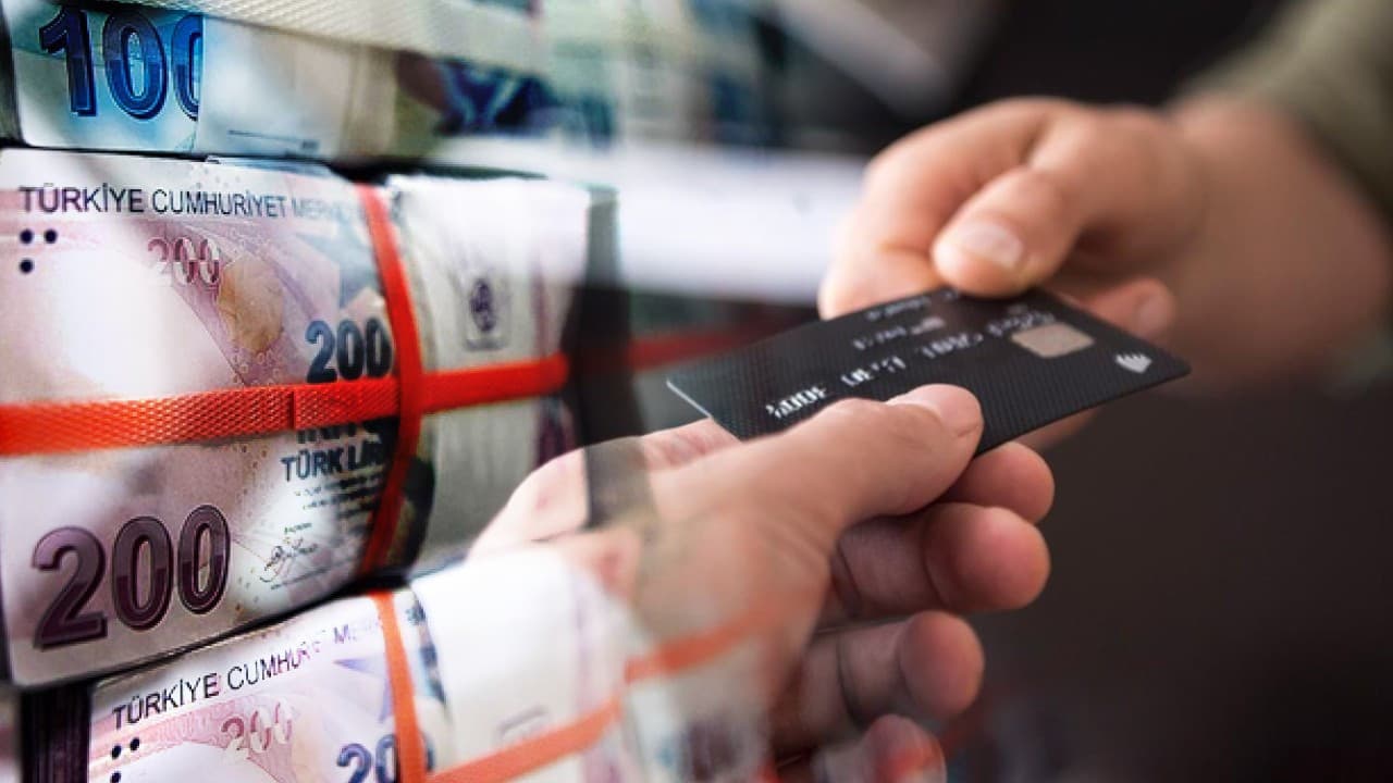Bankacılıkta dikkat çeken tablo: Krediler artarken kart borçları geriledi