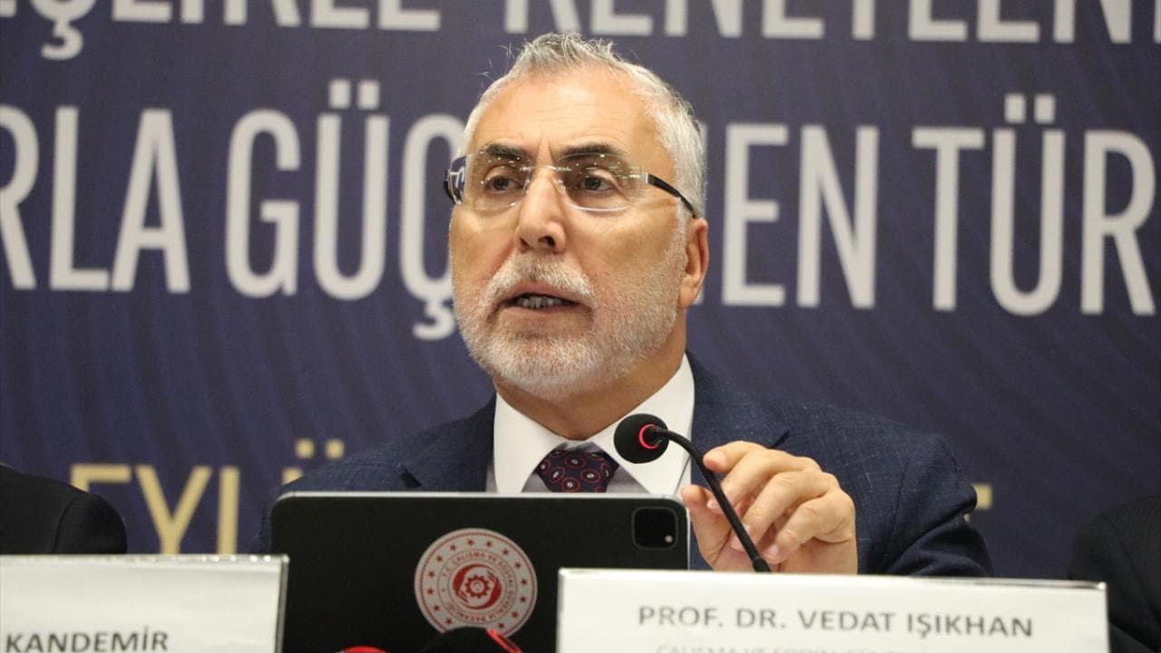 Bakan Işıkhan: İşsizliği 2029’da yüzde 7,6’ya indirmeyi hedefliyoruz